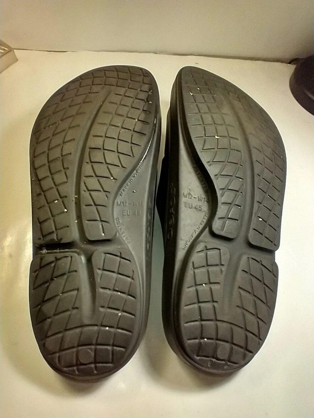 Oofos Ooahh Black Recovery Slide Comfort Sandals Men's sz 12.